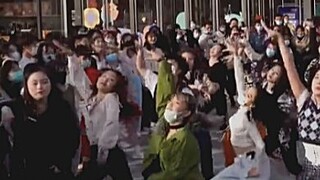 IZONE menampilkan 5 tarian berturut-turut - La Vie en Rose |. Violeta |. Fiesta Fantasi Dongeng |. P
