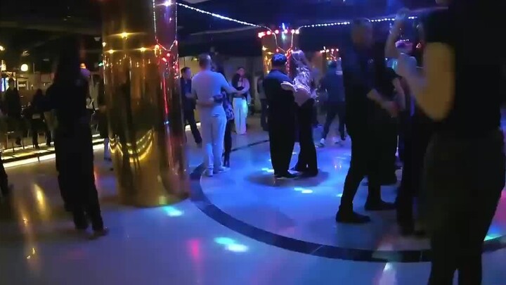 Cơ sở đào tạo múa vuông cho người lớn