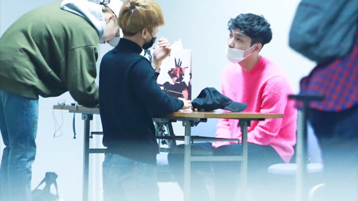 【Trương Nghệ Hưng × Byun Baekhyun】Tình yêu đột nhập vào cửa | "Nếu không luyện tập thì mời ra ngoài 