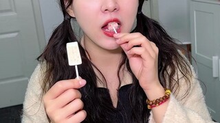 #Jumping Lollipop Which of the three flavors is your favorite? #Snacks