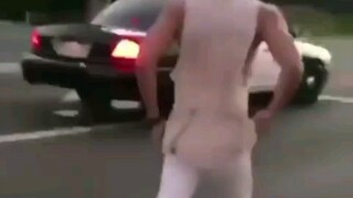 无限接近死亡，才可以领悟生命的珍贵。