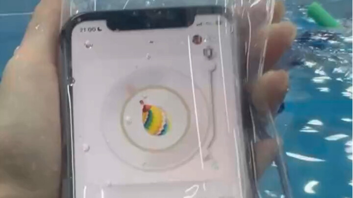 Nhấn phím F để trốn vào tuổi thanh xuân rực rỡ