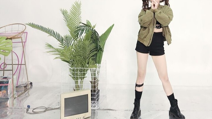 【Lanxin】Park Ji-yeon Take A Hike dance cover, exclusive to my dragon cub