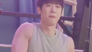 Your dancing friend streamer is now online! Jiang Feng has no idol baggage—once he learns something,