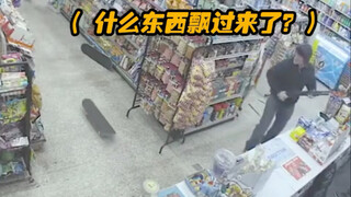警察：你是说劫匪被你抓住后吃了6包薯片2个面包吗 店主：是这样的