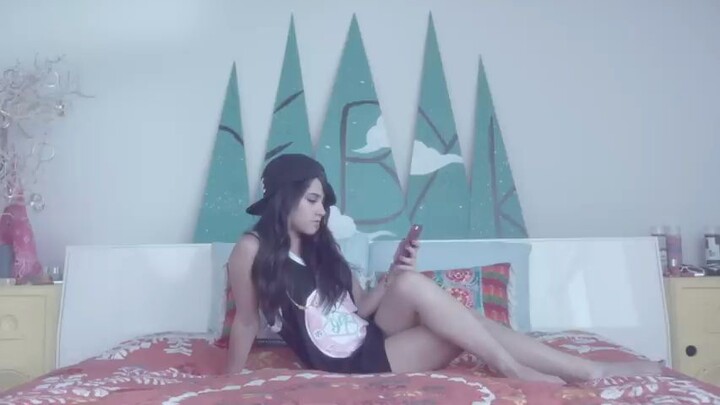shower_Becky G