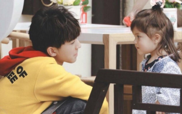 [Wang Junkai] Why does it feel like Xiao Kai’s already itching to be a dad? Hahahahahahaha!