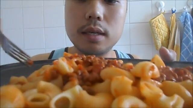 Asmr  Eating Sounds -  Pasta Shells In Formaggi Sauce