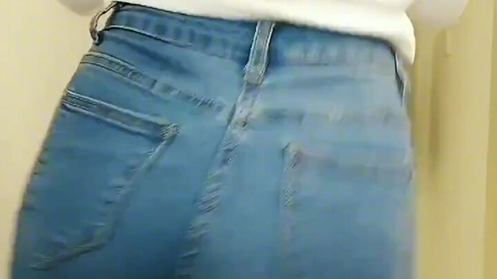 Jeans shake on the back
