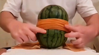 丘芭比母捏牛西瓜转场，主打一个出其不意