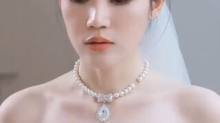 CEOสาวขอเลขาหนุ่มแต่งงานฟ้าแลบ!? แค่สัมพันธ์ลับข้ามคืน เขา ก็ได้ยิน เสียงในใจของเธอ!?