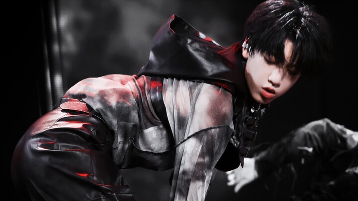 เป็นผู้ชายหรือผู้หญิงก็เจ๋งไม่แพ้กัน 09 ไอดอลปัจจุบันที่เต้นหมุนตัวเก่งสุดๆ เปล่งออร่าบนเวทีแบบเต็มข