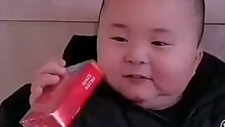 小朋友是个做生意的料