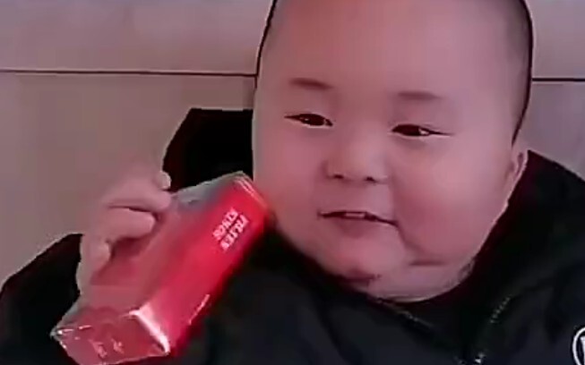 الطفل لديه موهبة في الأعمال التجارية