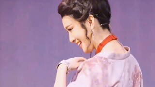 Li Xiangxiang is so beautiful that any woman will be attracted to her!