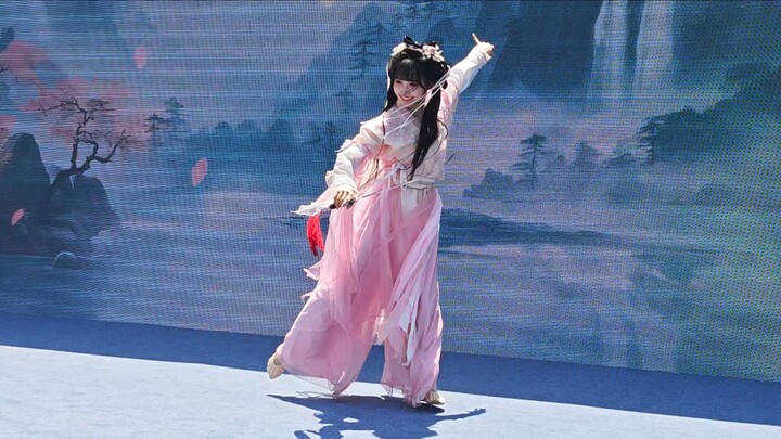 [Xiaodan the Little Fairy] Jiaxing, Tongxiang: Puyuan, a Fashionable Ancient Town – Dance “Love Is P