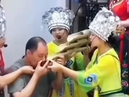 这个视频有点长，全程笑点有点密，建议仔细观看！