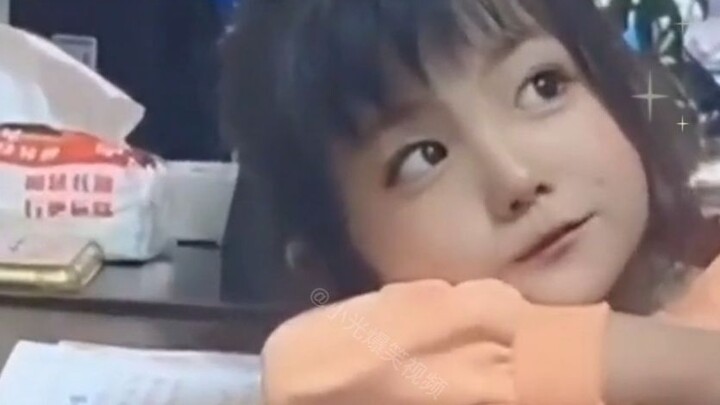 Mấy cô gái này xinh quá!