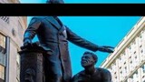 What kind of brain circuit is this? The black man wants to tear down the statue of Lincoln Emancipat