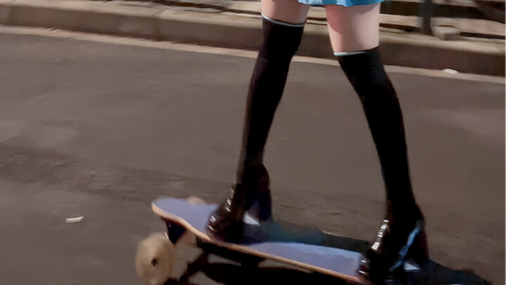 I’m not afraid—I’ve got “foot braking”! [Hatsune Miku Cosplay]