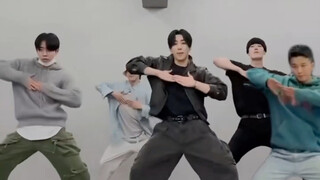 五人凑齐！B.A.P全员版X.O.X有！