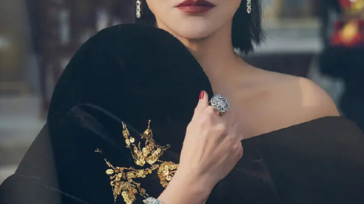 Don't be ridiculous! A middle-aged actress honestly speaking about her career crisis is being called