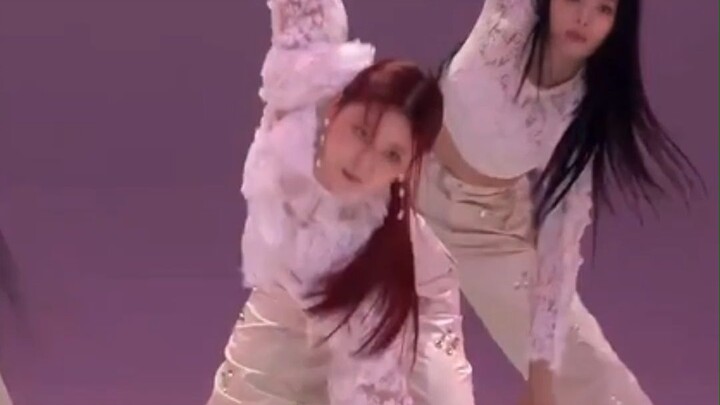 ما هي تسريحة شعري؟ ما زلت أهز رأسي.