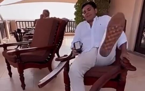 Có phải do tôi không, sao càng xem càng thấy kỳ quái vậy nhỉ?