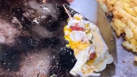 قال المدير: "هذا سهل جدًا! أستطيع تعلمه بمجرد النظر إليه!"