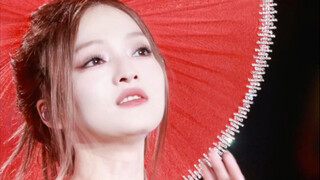 Vivian Zhang's new look at the Chongqing concert—her stylist really doesn't hit a creative wall! #Vi