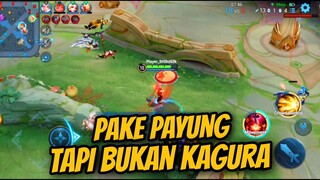 PAKE PAYUNG TAPI BUKAN KAGURA? LEBIH OP?