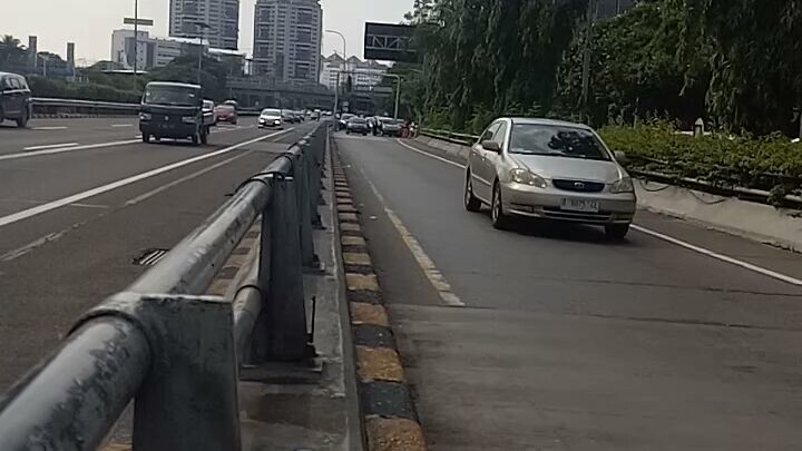 . ogah pungli di Grogol dekat Taman Anggrek polisi pungli