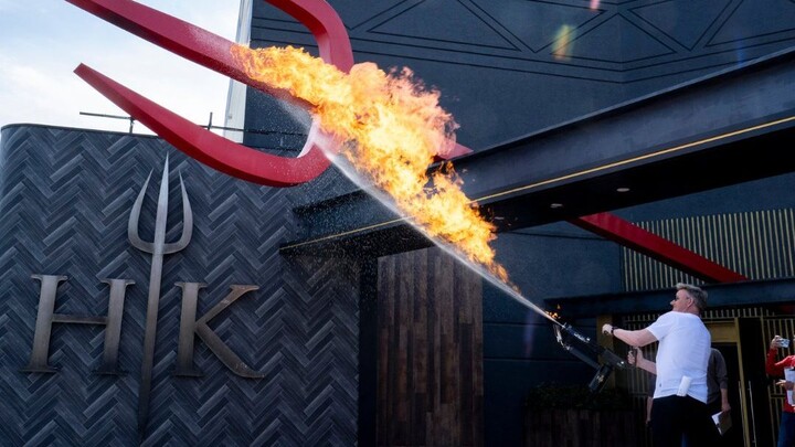 【المطبخ الجهنمي】 كواليس الموسم 23: غوردون يلعب بالنار #فريق YYY للترجمة#