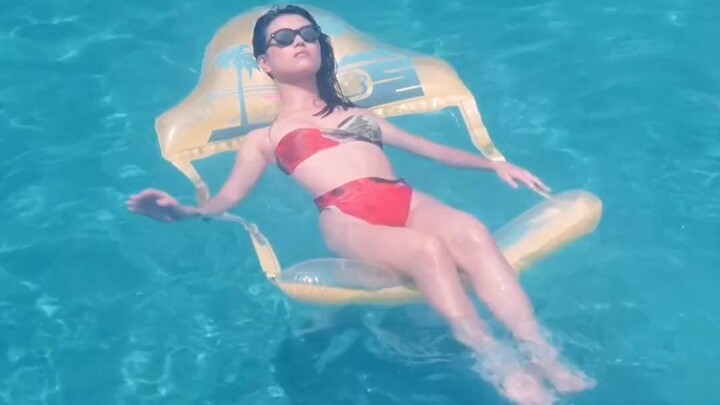 สาวจีน หน้าตาอันละเอียดอ่อน