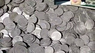 一 百 多 公 斤 硬 币 ！ ！ ！