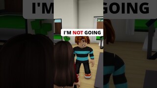 SHE FELL IN LOVE WITH HER BEST FRIEND IN ROBLOX AND THEN THIS HAPPENED..😳😲 #shorts