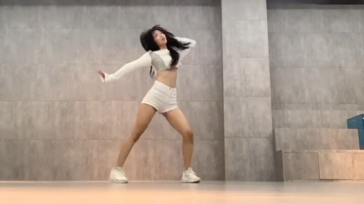 A must-see for Wan fans! High-quality cat-stroking Rumor dance remake!