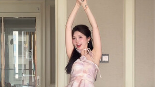 I have been playing Jisoo's solo on repeat, how about you?