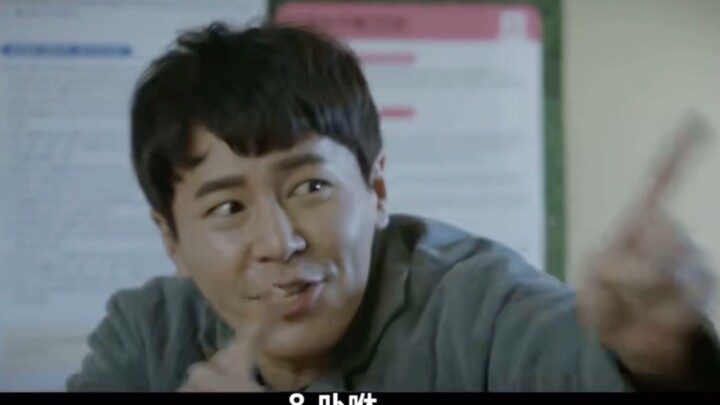【机智的监狱生活】&为了能与爱人亲密接触，总是掉线的小迷糊终于跟上了～～