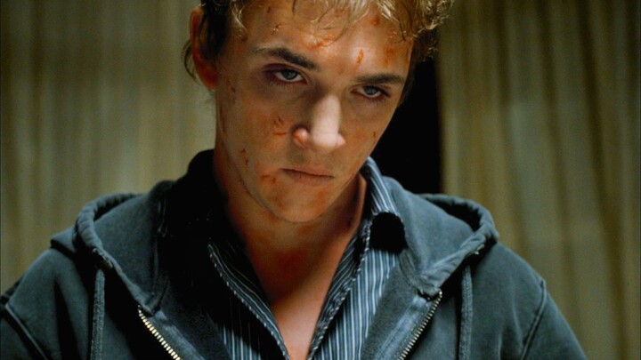 วัยรุ่นระยะสุดท้ายของมะเร็งคว้าขวานขึ้นมา ปีศาจร้ายทั้งหลายต่างพากันหวาดกลัว