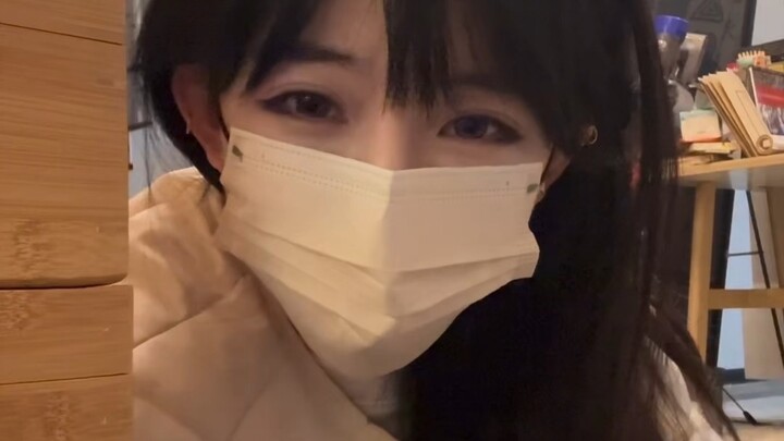 Cứ sốt ruột quá [Diệu quá] mà cũng chẳng biết đang sốt ruột vì cái gì.