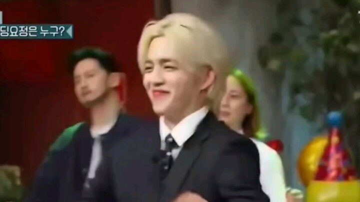 【SEVENTEEN】Mở ra xem ngay điều gì khiến S.COUPS bảo các K-CLUB phải nhắm mắt lại để xem