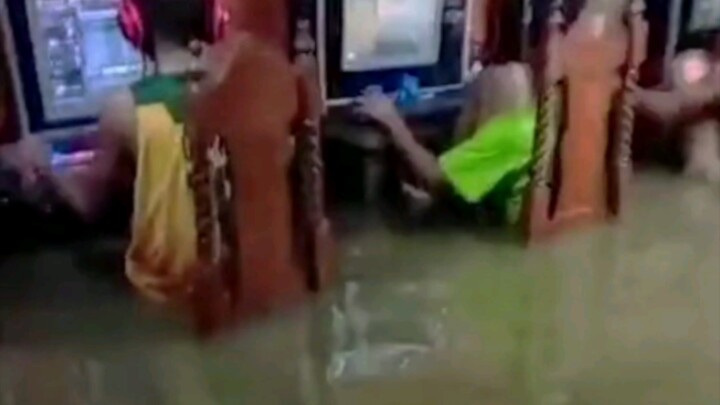 C F Vietnam Outfit Vlog