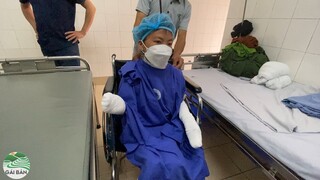 Đưa bố con Mỷ Lù xuống Hà Nội chữa bệnh trong đêm bệnh viện giữ lại điều trị luôn vì quá nặng