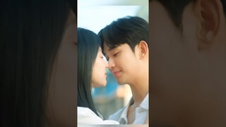 🔥Kisses Unreleased Cuts #queenoftearskdrama #kimjiwon #kimsoohyun #kdrama #netflix