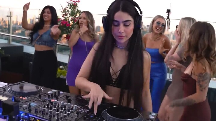 Dana Vicci Gurlz Only Private Live Set @ Hotel X Toronto