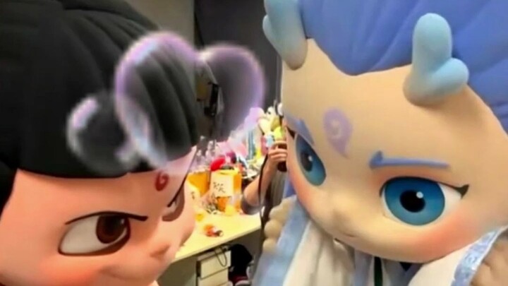 The person who came up with these two cute phone cases for promotion is a real genius! #Nezha #AoBin