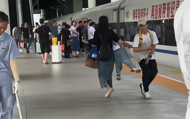 ท้ายที่สุด จังหวะเตะนั้นได้พาคลิปวิดีโอนี้ไปสู่ระดับที่มันไม่ควรจะอยู่