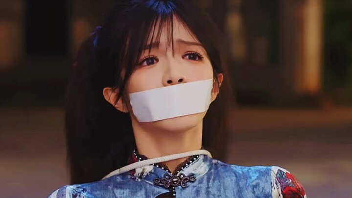 Four beautiful women each have their own unique charms. If you can only save one, who would you choo