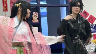 在美高cos黑花跳《空台戏》？